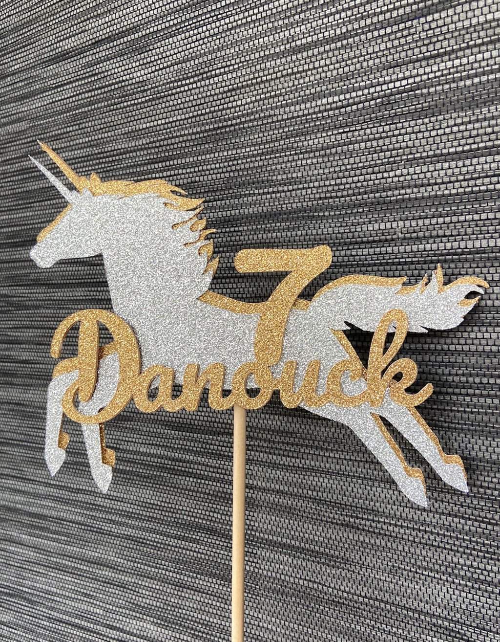 Cake Topper Unicorn met Naam en Leeftijd freeshipping - Prints by Mi