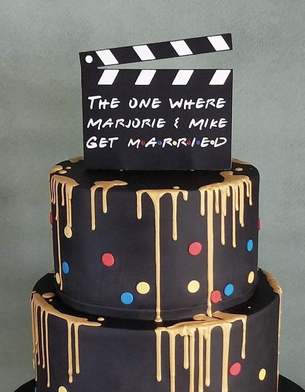 Taarttopper Friends Filmklapper - Get married met namen freeshipping - Prints by Mi
