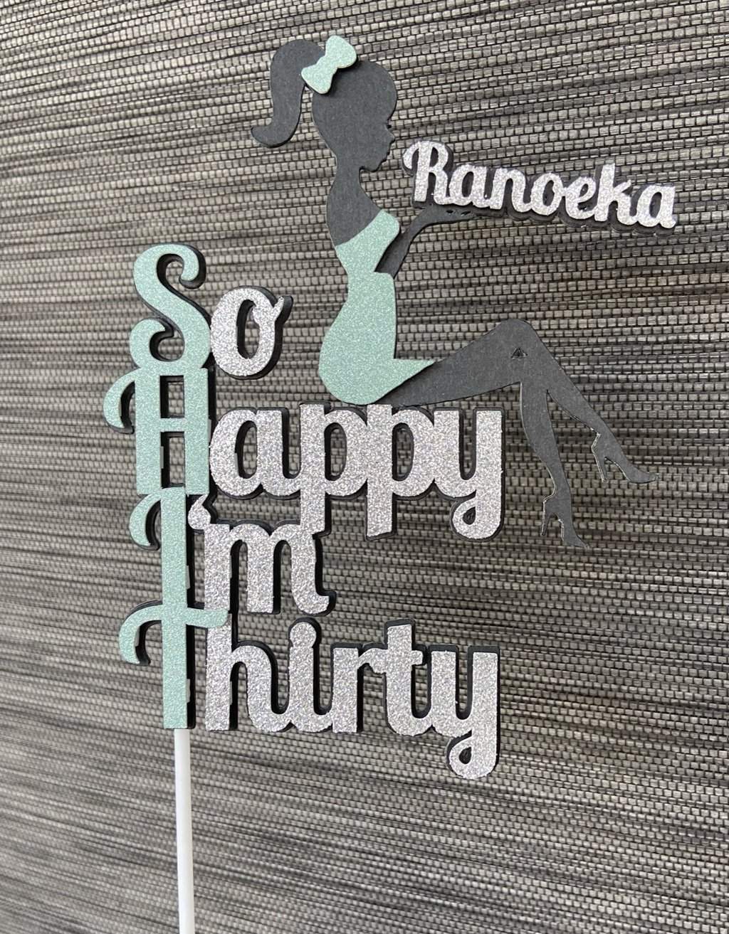 Taarttopper So Happy I'm Thirty (SHIT) met naam freeshipping - Prints by Mi