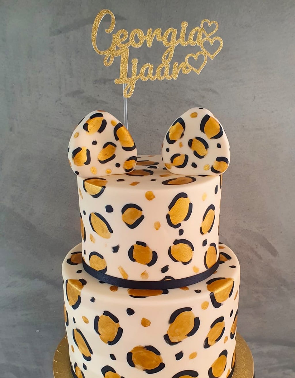Taarttopper Hartjes met naam en leeftijd